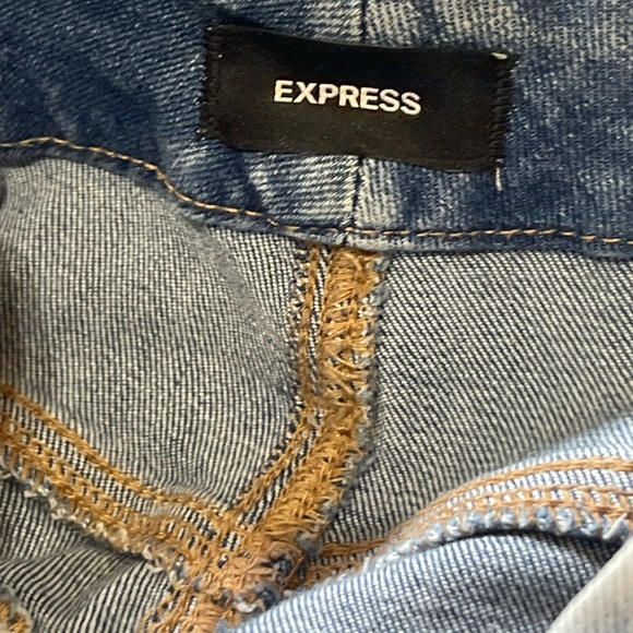 Express High Rise Skinny Jeans
High rise 
Flexx Hyper - Picture 3 of 14